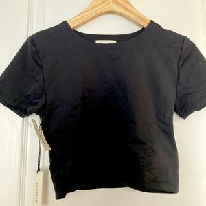 Babaton Contour Crew NWT Black